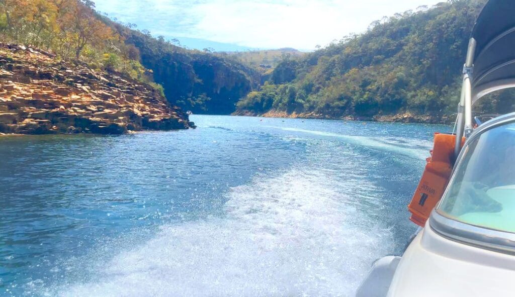 Lago de Furnas, passeio de lancha